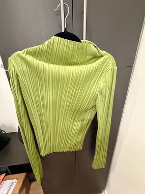 Women’s Lime Green Pleated Long-Sleeve Top